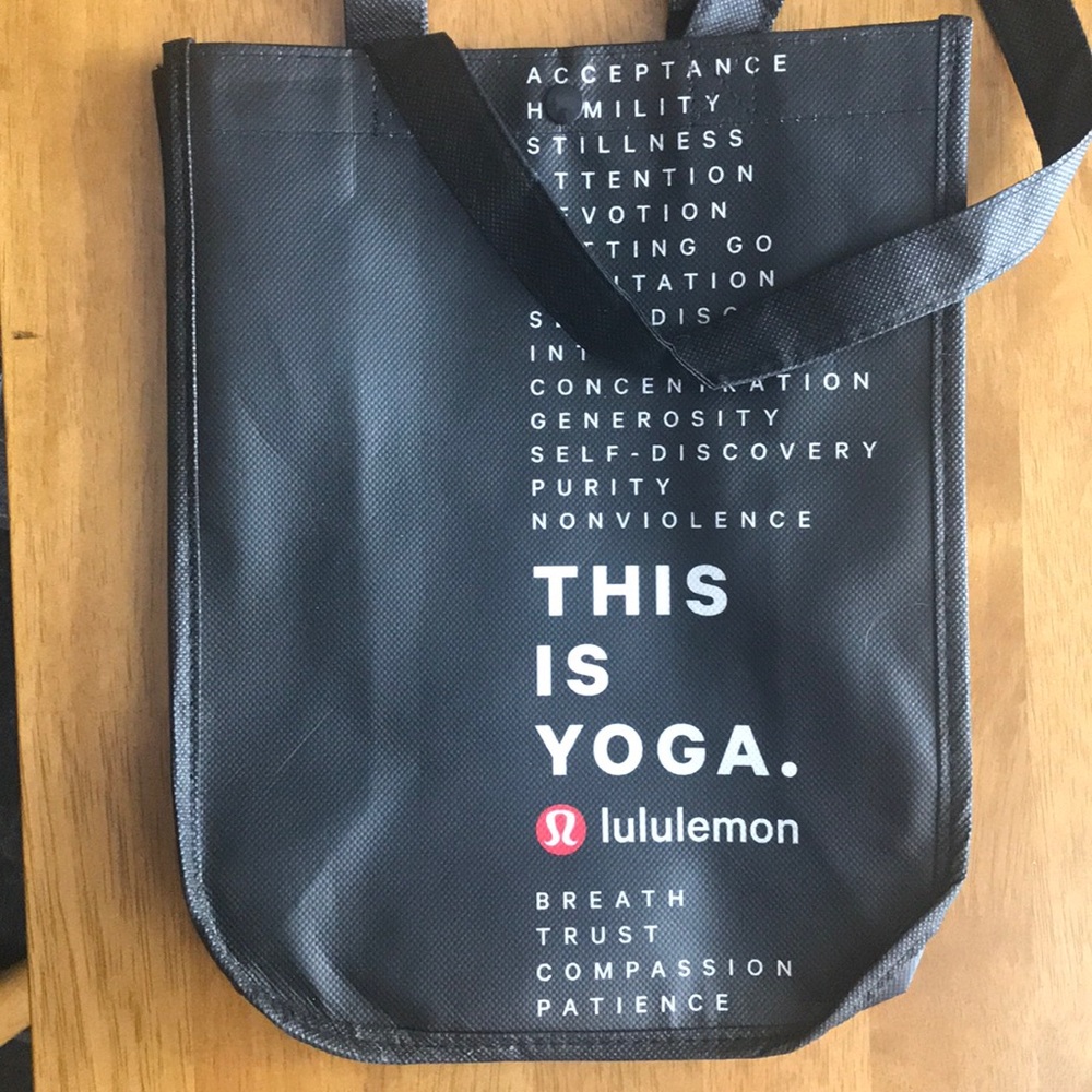 Lululemon bag